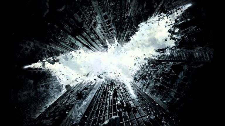 Batman crasht sein Batwing
